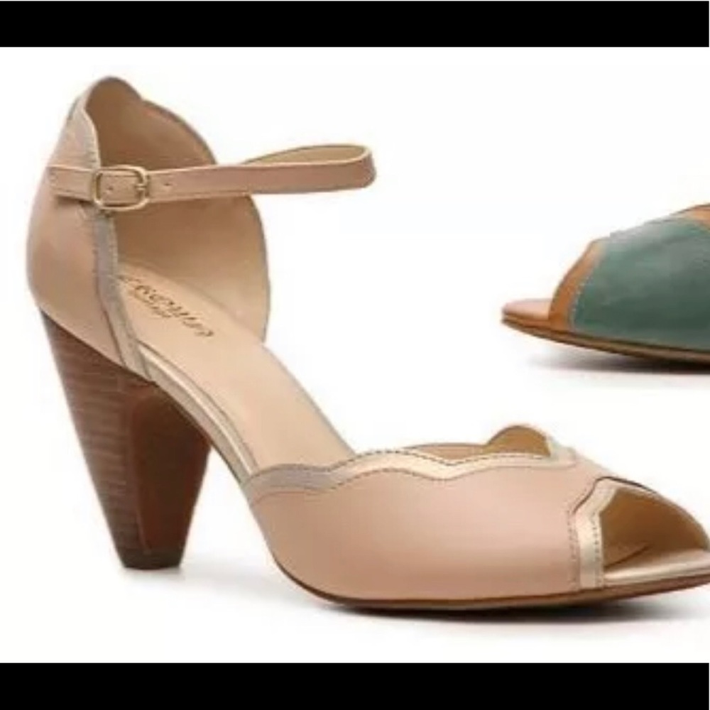 Crown vintage peep toe heels.
